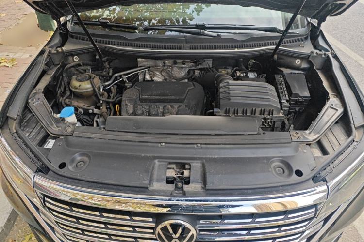 Used Volkswagen Viloran 2022 380TSI Prestige Edition Engine Bay