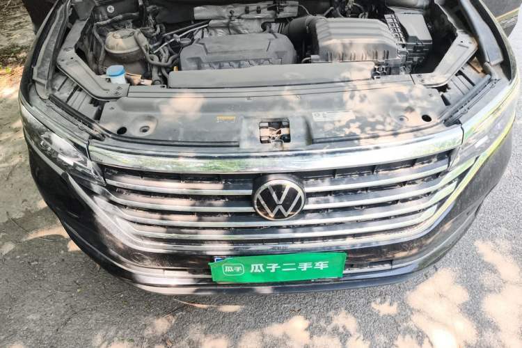 Used Volkswagen Viloran 2022 380TSI Luxury Edition Engine Bay