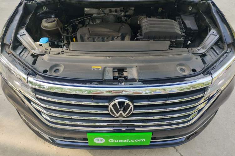 Used Volkswagen Viloran 2022 380TSI Luxury Edition Engine Bay
