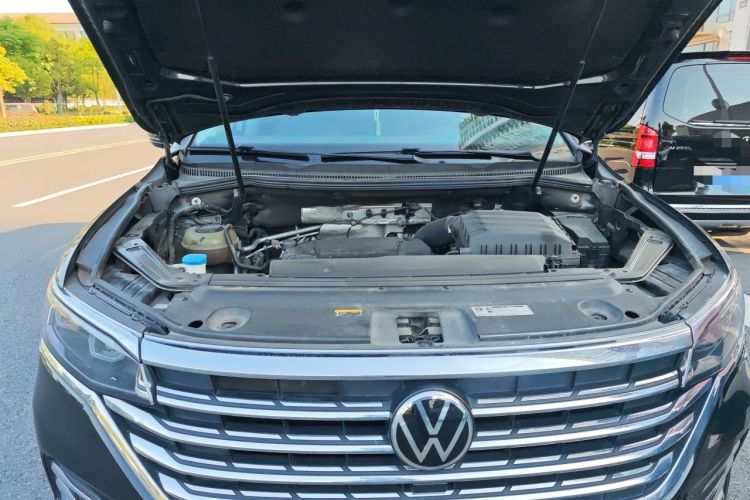 Used Volkswagen Viloran 2022 380TSI Prestige Edition Engine Bay