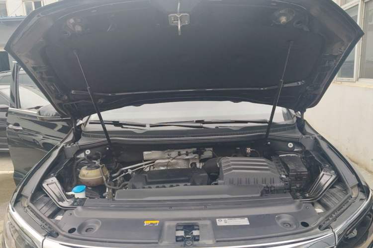 Used Volkswagen Viloran 2022 380TSI Prestige Edition Engine Bay