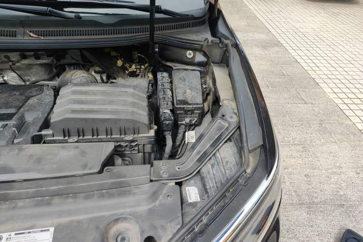 Used Volkswagen Viloran 2022 380TSI Prestige Edition Engine Bay Left
