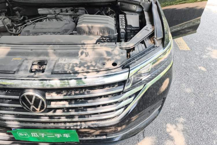 Used Volkswagen Viloran 2022 380TSI Luxury Edition Engine Bay Left