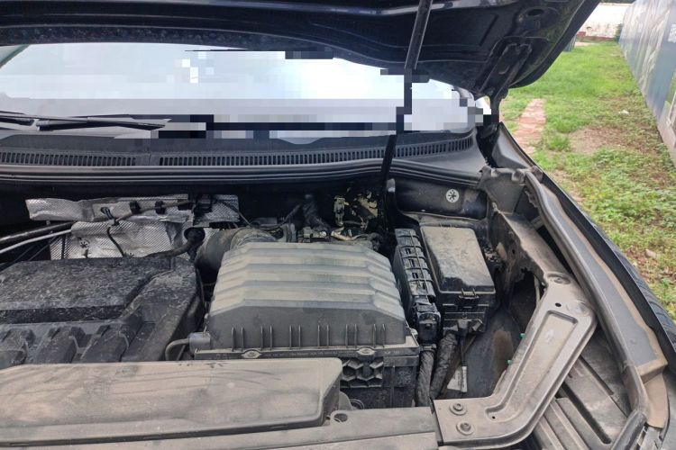 Used Volkswagen Viloran 2022 380TSI Luxury Edition Engine Bay Left