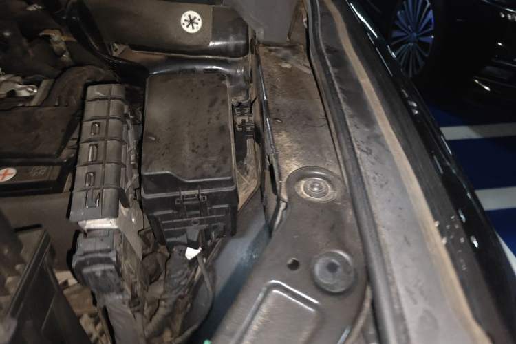 Used Volkswagen Viloran 2022 380TSI Prestige Edition Engine Bay Left