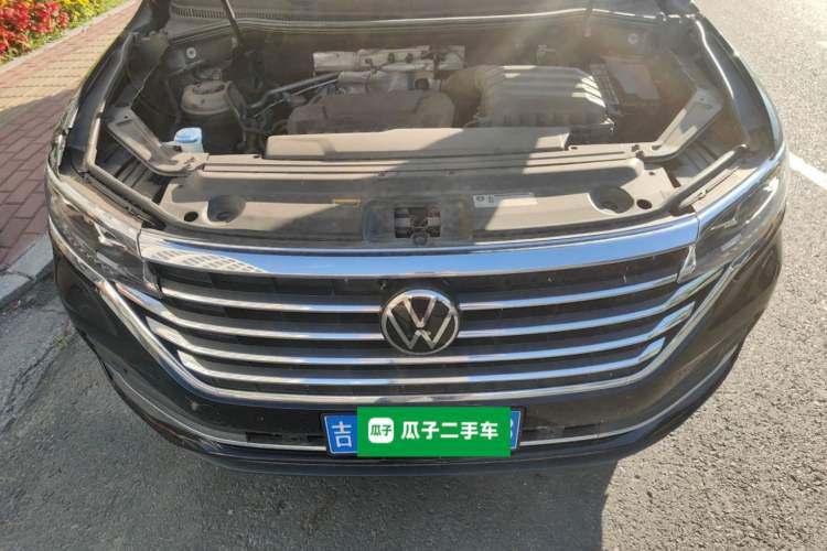 Used Volkswagen Viloran 2022 380TSI Luxury Edition Engine Bay