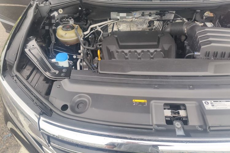 Used Volkswagen Viloran 2022 380TSI Luxury Edition Engine Bay Right