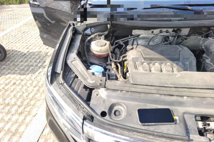 Used Volkswagen Viloran 2022 380TSI Luxury Edition Engine Bay Right