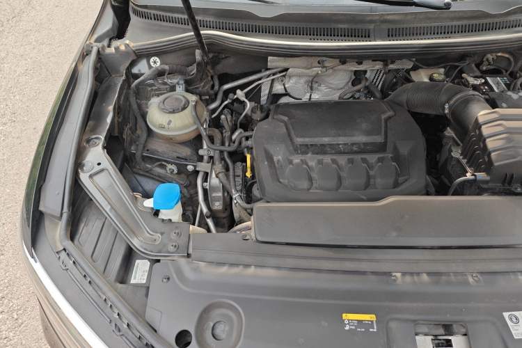 Used Volkswagen Viloran 2022 380TSI Prestige Edition Engine Bay Right