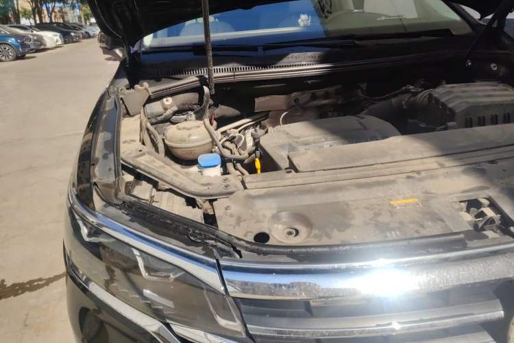 Used Volkswagen Viloran 2022 330TSI Business Edition Engine Bay Right