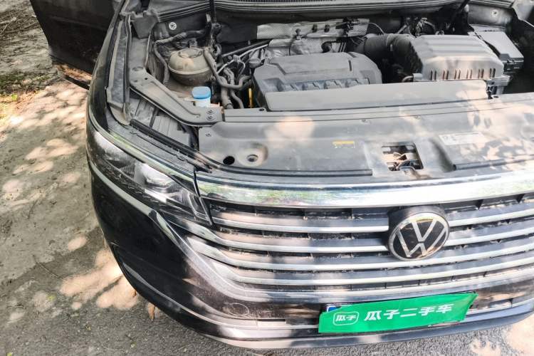 Used Volkswagen Viloran 2022 380TSI Luxury Edition Engine Bay Right