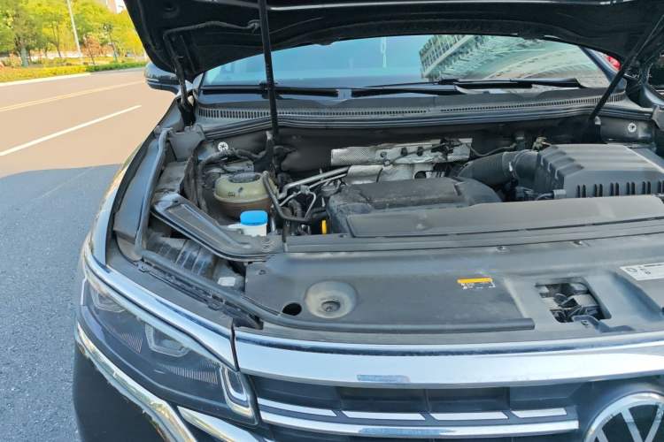 Used Volkswagen Viloran 2022 380TSI Prestige Edition Engine Bay Right