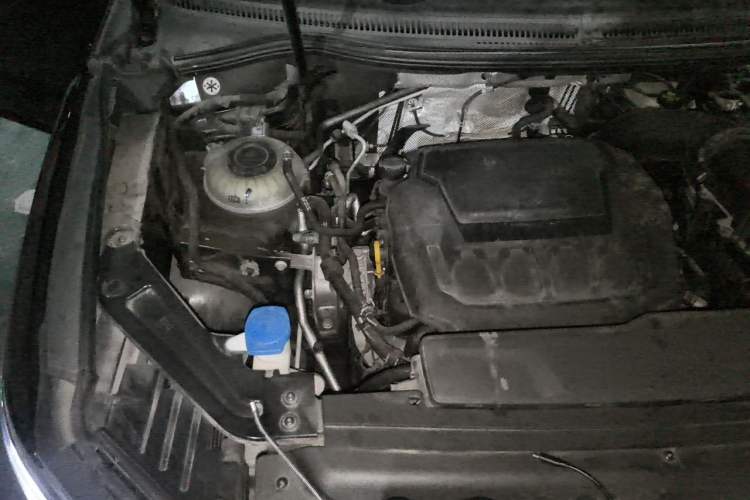 Used Volkswagen Viloran 2022 380TSI Luxury Edition Engine Bay Right