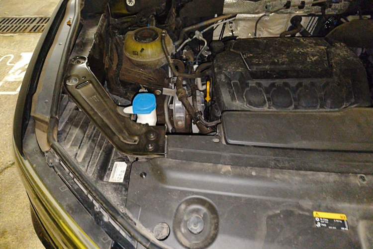 Used Volkswagen Viloran 2022 380TSI Prestige Edition Engine Bay Right