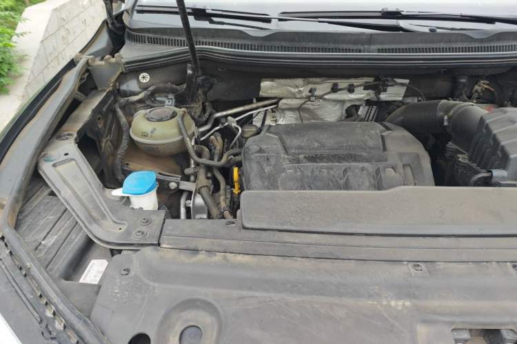 Used Volkswagen Viloran 2022 380TSI Prestige Edition Engine Bay Right