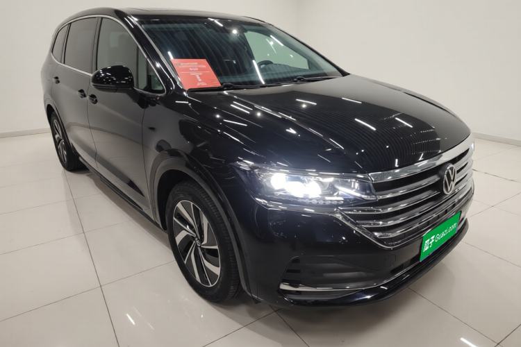 Used Volkswagen Viloran 2022 330TSI Luxury Edition Exterior 1