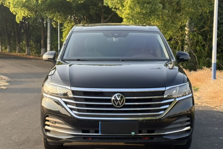 Used Volkswagen Viloran 2022 380TSI Luxury Edition Exterior 4