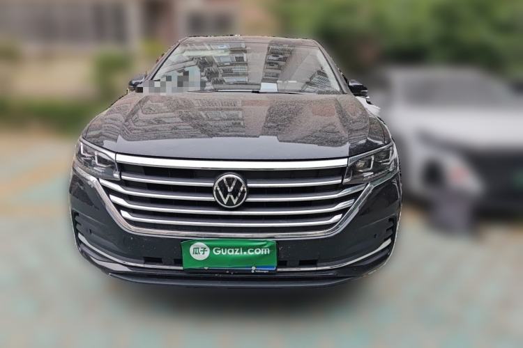 Used Volkswagen Viloran 2022 330TSI Luxury Edition Front