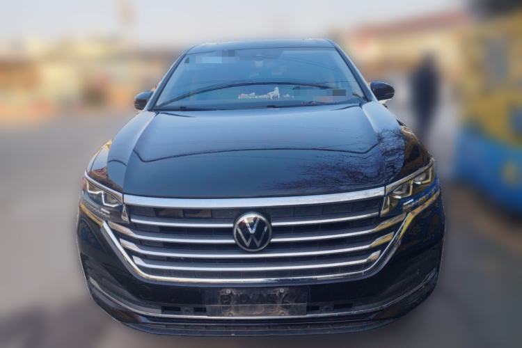 Used Volkswagen Viloran 2022 380TSI Luxury Edition Front
