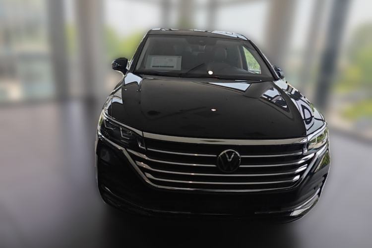 Used Volkswagen Viloran 2022 380TSI Luxury Edition Front