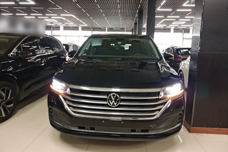 Used Volkswagen Viloran 2022 330TSI Luxury Edition Front