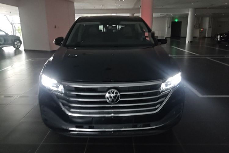 Used Volkswagen Viloran 2022 380TSI Luxury Edition Front
