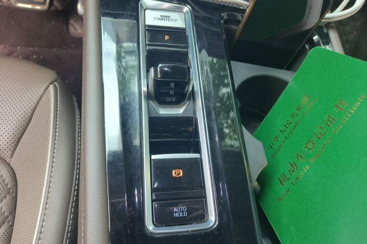 Used Volkswagen Viloran 2022 380TSI Prestige Edition Gear Lever