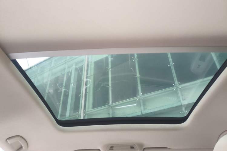 Used Volkswagen Viloran 2022 380TSI Luxury Edition Headliner