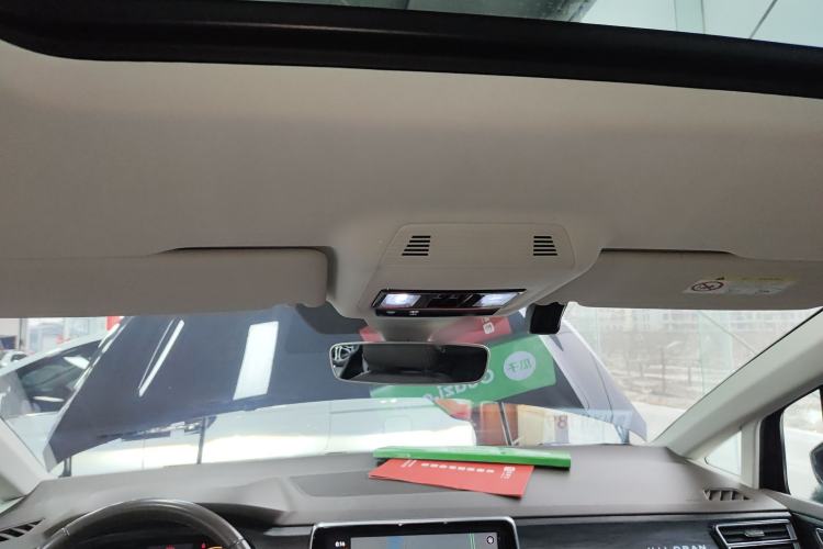 Used Volkswagen Viloran 2022 380TSI Luxury Edition Headliner