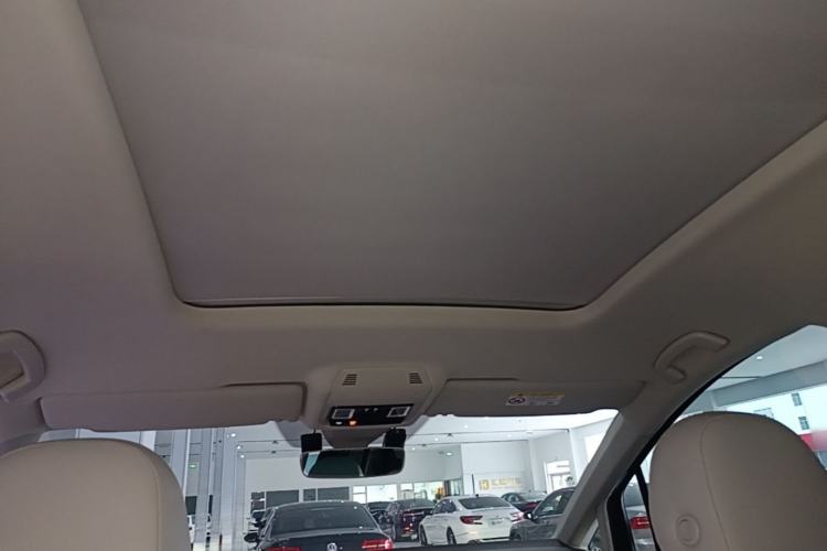 Used Volkswagen Viloran 2022 380TSI Luxury Edition Headliner