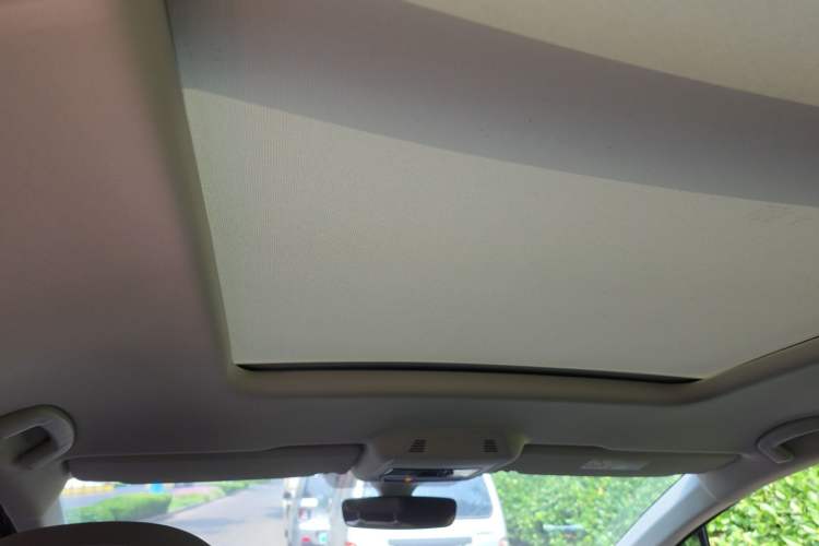 Used Volkswagen Viloran 2022 380TSI Luxury Edition Headliner