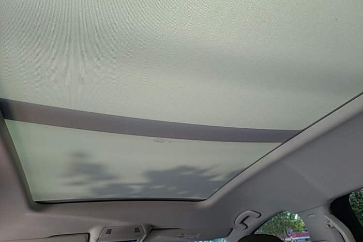 Used Volkswagen Viloran 2022 380TSI Luxury Edition Headliner