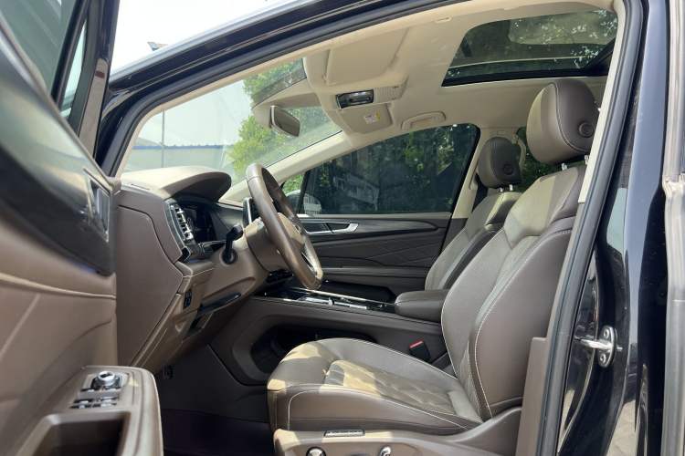 Used Volkswagen Viloran 2022 380TSI Prestige Edition Interior 1