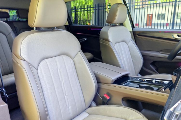 Used Volkswagen Viloran 2022 380TSI Luxury Edition Interior 10
