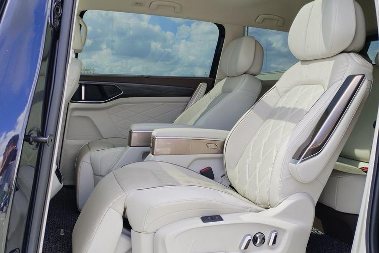 Used Volkswagen Viloran 2022 380TSI Prestige Edition Interior 4