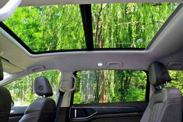 Used Volkswagen Viloran 2022 380TSI Luxury Edition Interior 7