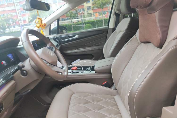 Used Volkswagen Viloran 2022 380TSI Prestige Edition Left Front Seat