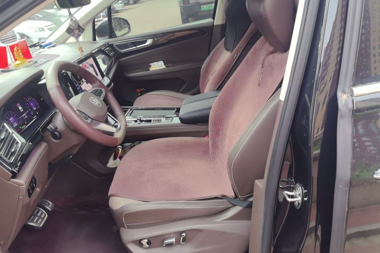 Used Volkswagen Viloran 2022 380TSI Luxury Edition Left Front Seat