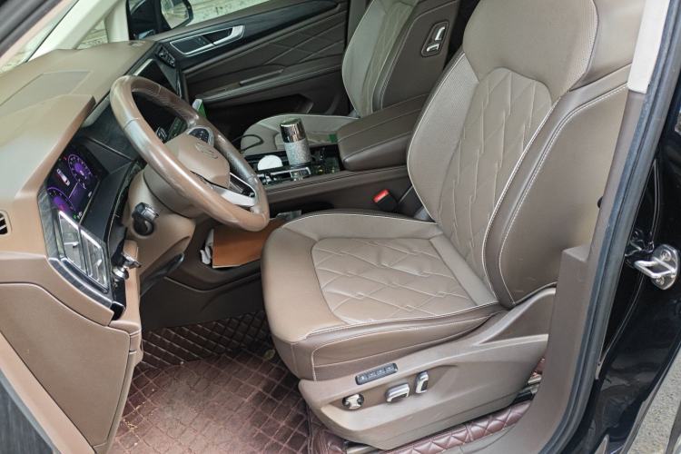 Used Volkswagen Viloran 2022 380TSI Prestige Edition Left Front Seat