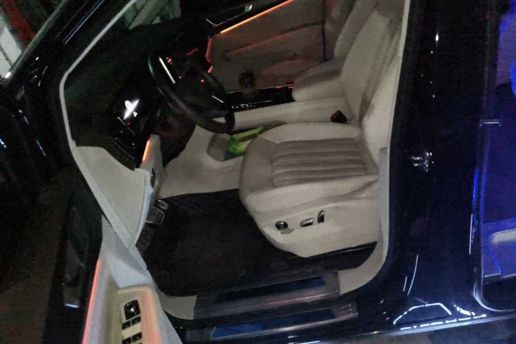 Used Volkswagen Viloran 2022 380TSI Luxury Edition Left Front Seat