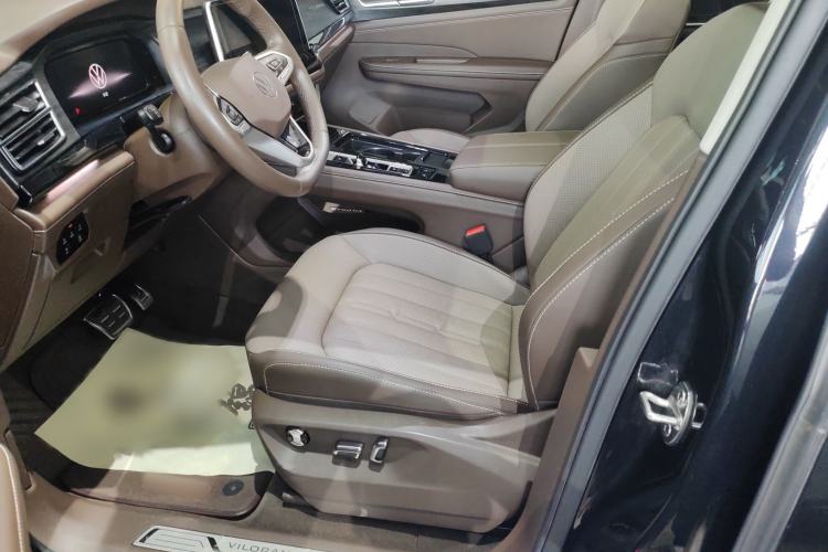 Used Volkswagen Viloran 2022 380TSI Luxury Edition Left Front Seat