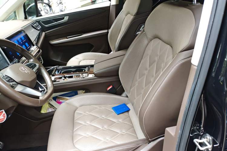 Used Volkswagen Viloran 2022 380TSI Prestige Edition Left Front Seat