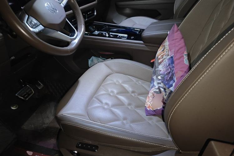 Used Volkswagen Viloran 2022 380TSI Prestige Edition Left Front Seat