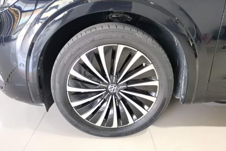 Used Volkswagen Viloran 2022 380TSI Prestige Edition Left Front Wheel Hub