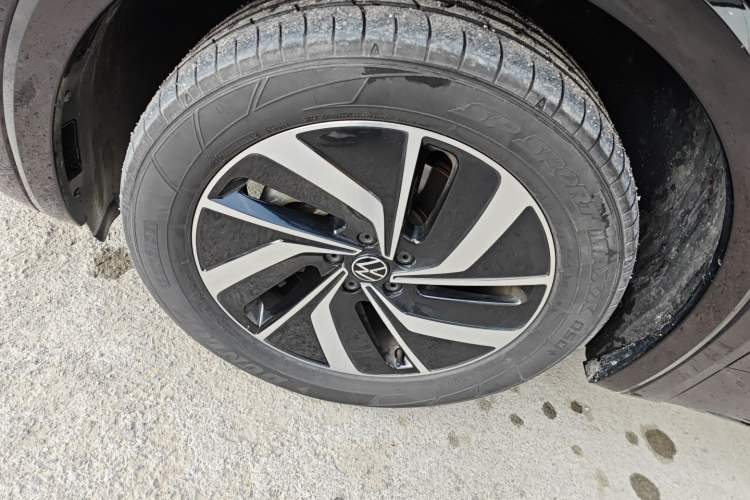 Used Volkswagen Viloran 2022 380TSI Luxury Edition Left Front Wheel Hub