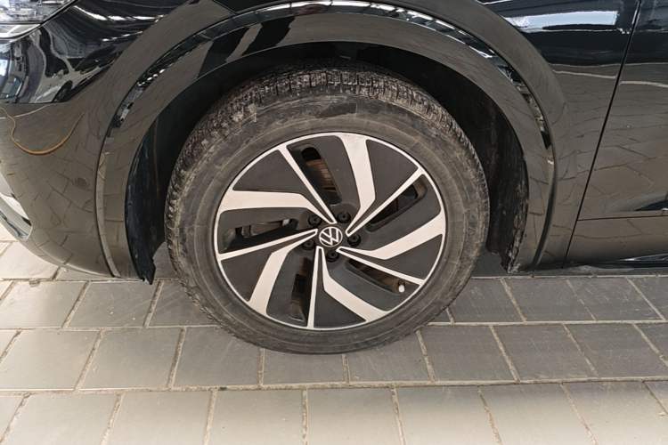Used Volkswagen Viloran 2022 330TSI Luxury Edition Left Front Wheel Hub