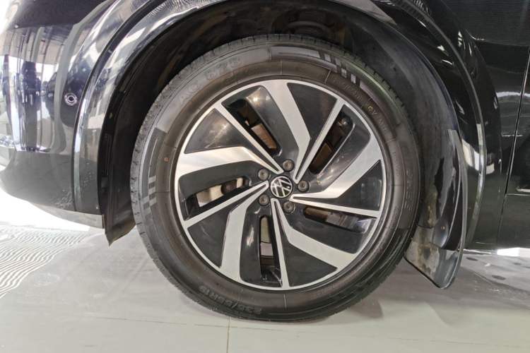 Used Volkswagen Viloran 2022 380TSI Luxury Edition Left Front Wheel Hub