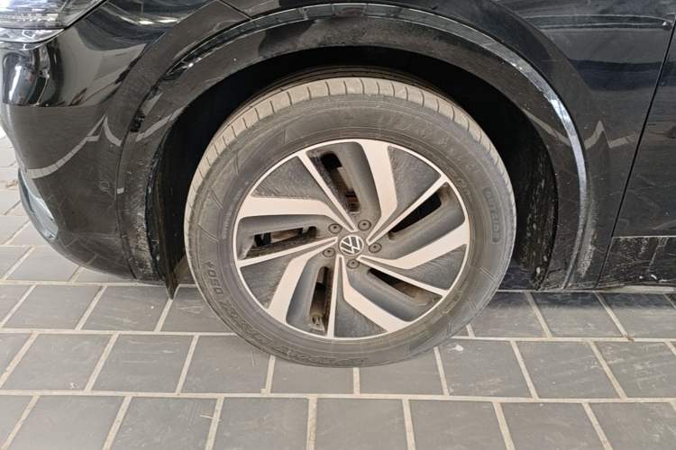 Used Volkswagen Viloran 2022 330TSI Luxury Edition Left Front Wheel Hub