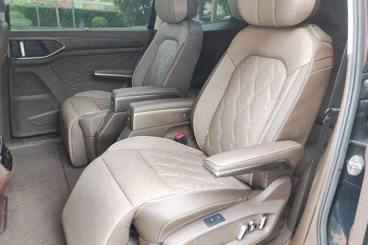 Used Volkswagen Viloran 2022 380TSI Prestige Edition Left Rear Seat