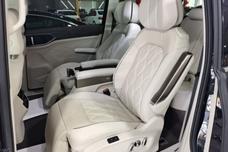 Used Volkswagen Viloran 2022 380TSI Prestige Edition Left Rear Seat